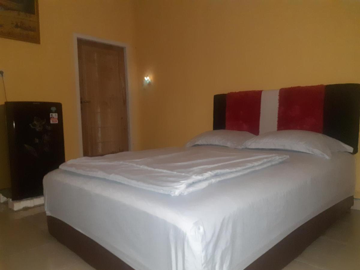 טטבאטו Eltari Homestay מראה חיצוני תמונה